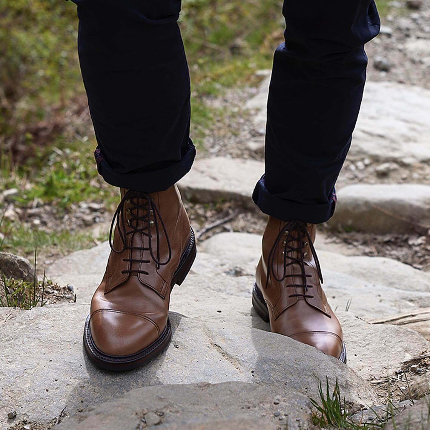 Tan Leather Cap Toe Lace-Up Boots