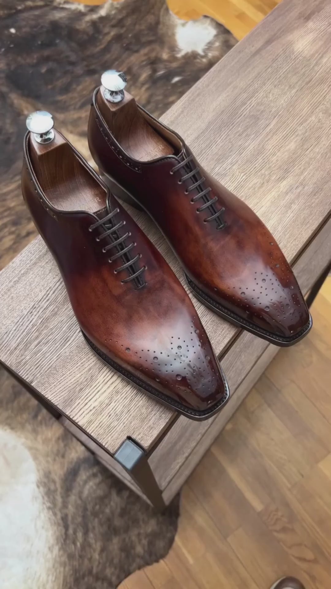 Men's Executive Tan Brogue Shoes – Italian-Inspired Oxfords